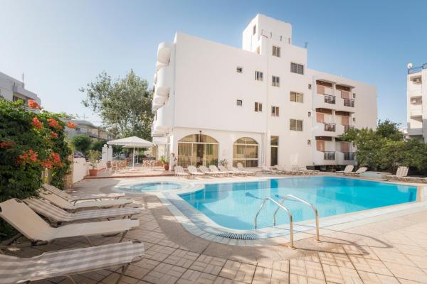 A la foto es mostra l'objecte Captain's Hotel situat a la ciutat de Ciutat de Kos.