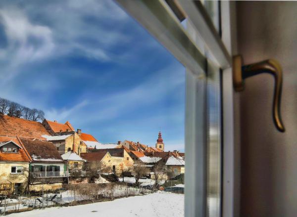 One-Bedroom Apartment — 35 m² - Bed & Breakfast Šilak
