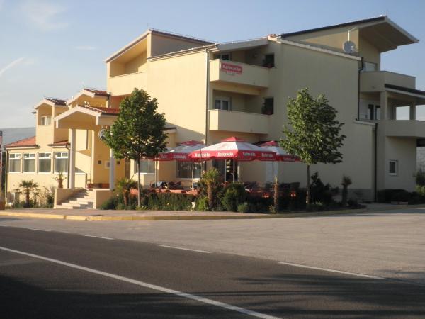 La photo montre l'objet Motel Janković situé dans la ville de Hrvace.