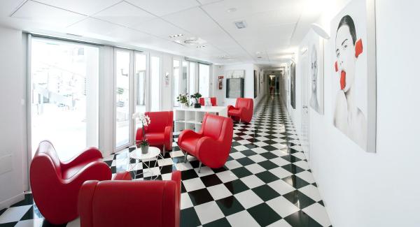 写真にはミラノ市にあるStudio Inn Centrale & Milano Urban Padelが写っています。