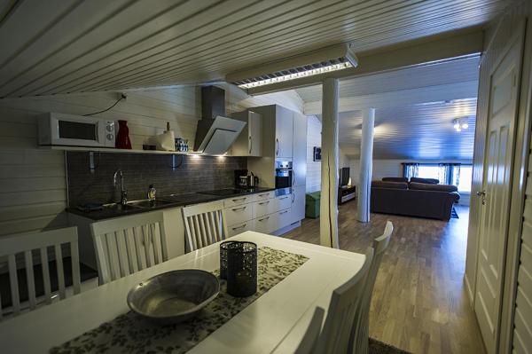 På bilden syns objektet Malangen Apartment som ligger i staden Meistervik.