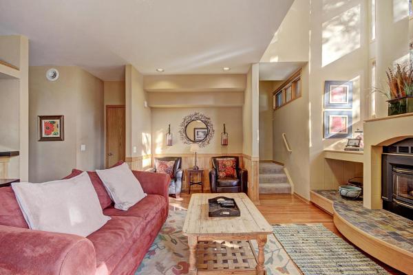 A la foto es mostra l'objecte 1926 Soda Springs Ii Townhouse situat a la ciutat de Keystone.
