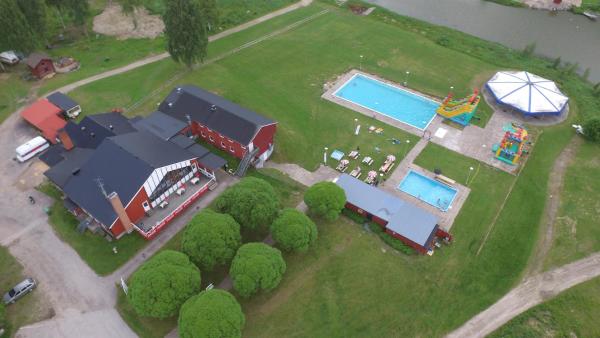På billedet ses objektet Bollegården B&B beliggende i byen Alfta.