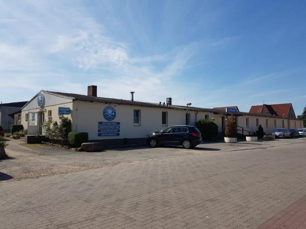 A la foto es mostra l'objecte Die Kantine Wittenburg Zimmervermietung und Hostel situat a la ciutat de Zapel.
