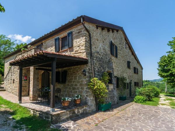 Op de foto is het object Farmhouse in Umbria with Pool te zien, gelegen in de stad Biscina.