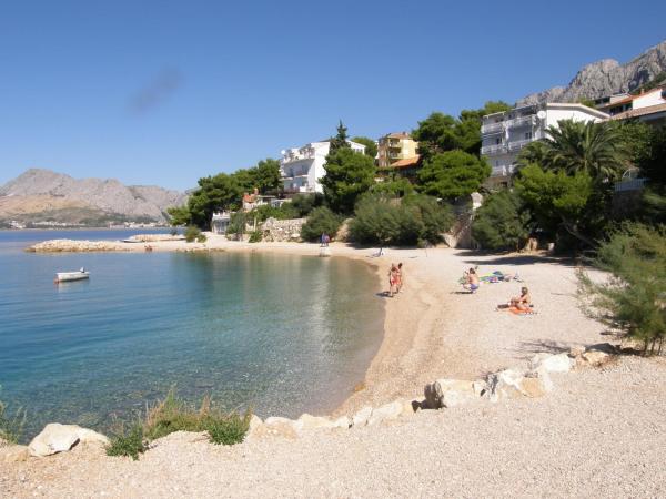 På billedet ses objektet Mrkonjic Branko & Marija Apartmani beliggende i byen Omiš.