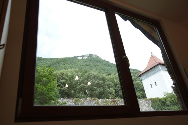 Nella foto è visibile l'oggetto Downtown Hostel situato nella città di Braşov.
