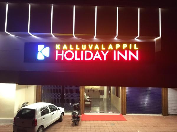 Na zdjęciu widoczny jest obiekt Kalluvalappil Holiday Inn położony w mieście Bedradka.