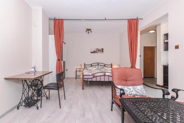 Na zdjęciu widoczny jest obiekt Visit Sofia Macedonia Square Central Apartment by Flat Mаnager położony w mieście Sofia.