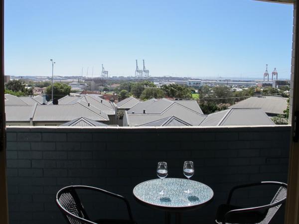 Φωτογραφία 7: Studio 204 with harbour, ocean and sunset views from the balcony
