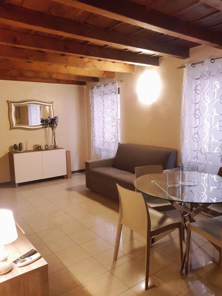 Elly's House, Verona