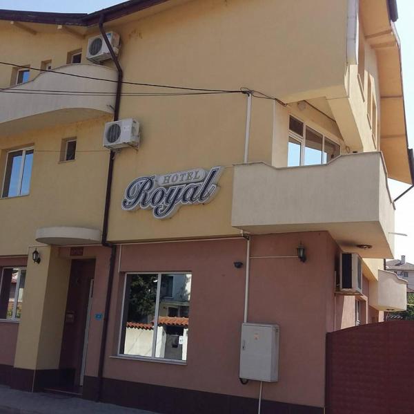 Auf dem Foto ist das Objekt Hotel Royal in der Stadt Mezek zu sehen.