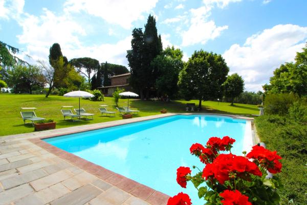 På billedet ses objektet Villa Cecilia beliggende i byen Poderi Rancoli.