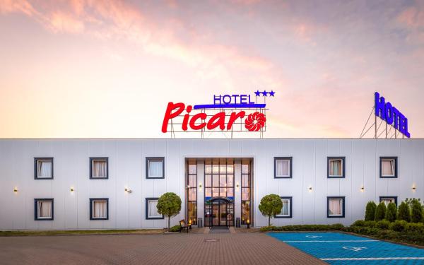 A la foto es mostra l'objecte Hotel Picaro Kraśnik Dolny situat a la ciutat de Modła.