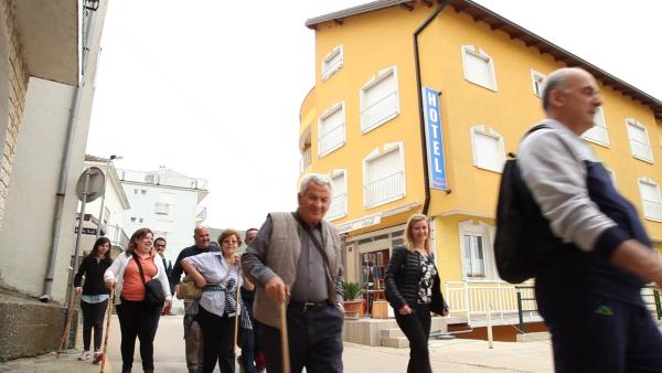 A la foto es mostra l'objecte Hotel Bagarić -ispod brda ukazanja adress Kraljice Mira 56 Bijakovci Međugorje situat a la ciutat de Bijakovići.