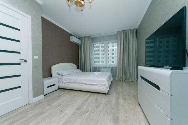 Sofii Rusovoi 3v, Kiev