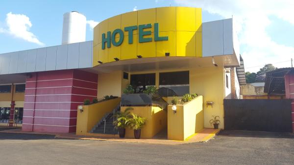 En la foto se muestra el objeto Hotel Peroza Corbelia ubicado en la ciudad de Corbélia.