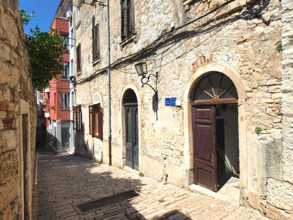 A la foto es mostra l'objecte Apartments Smaila 1729 situat a la ciutat de Pula.