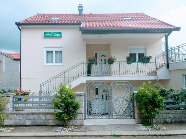 A la foto es mostra l'objecte Apartments Lovori-Lorbe situat a la ciutat de Trebinje.