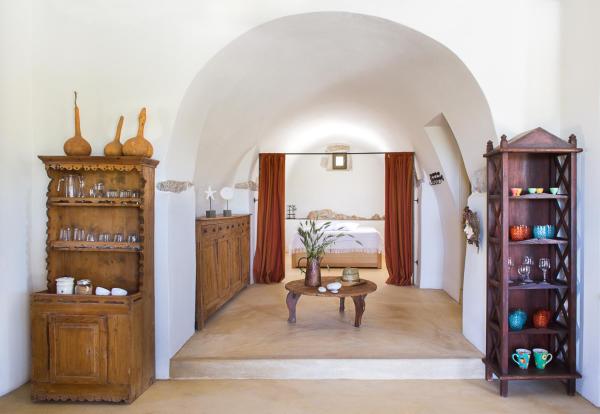 A la foto es mostra l'objecte Hasienta House situat a la ciutat de Kámbos.