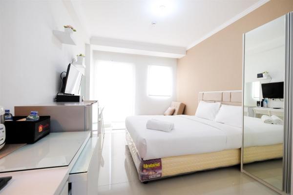 A la foto es mostra l'objecte Studio Signature Park Grande Apartment Near MT Haryono By Travelio situat a la ciutat de Jakarta.