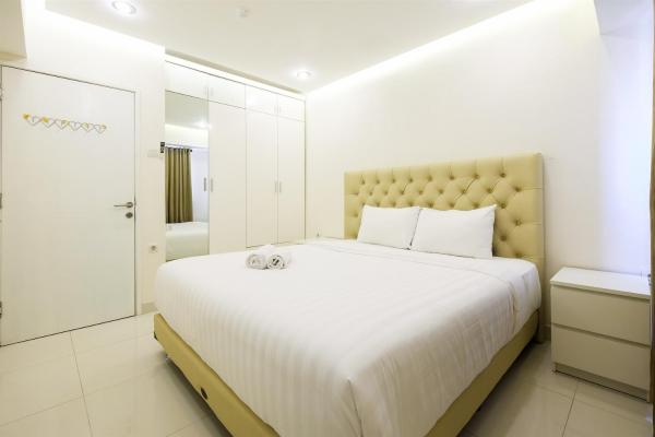 A la foto es mostra l'objecte 1BR The Wave Kuningan Apartment near Kota Kasablanka By Travelio situat a la ciutat de Jakarta.