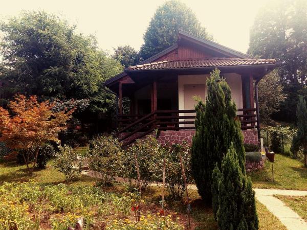 A la foto es mostra l'objecte Sunny Paradise situat a la ciutat de Bihac.