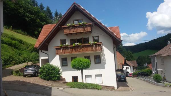 Na fotografii je vidět objekt Ferienwohnung Am Rebberg nacházející se ve městě Dörlinbach.