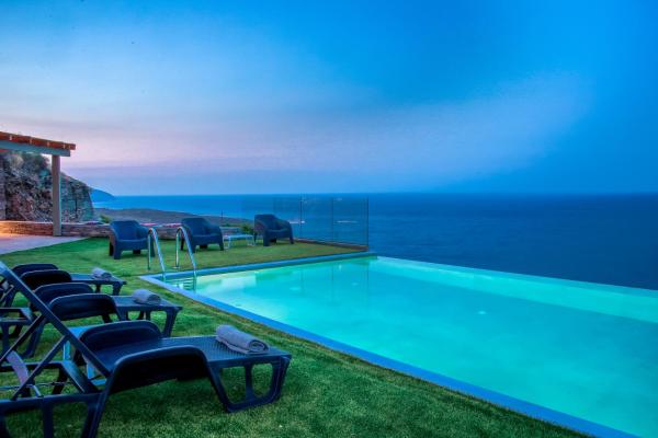 Anastasis Luxury Villa Andros With Heated Pool - Grécia