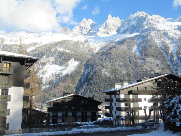 A la foto es mostra l'objecte Apartment Le Pied du Brevent - Walk to Ski Lift, Chamonix Getaway situat a la ciutat de Chamonix-Mont-Blanc.