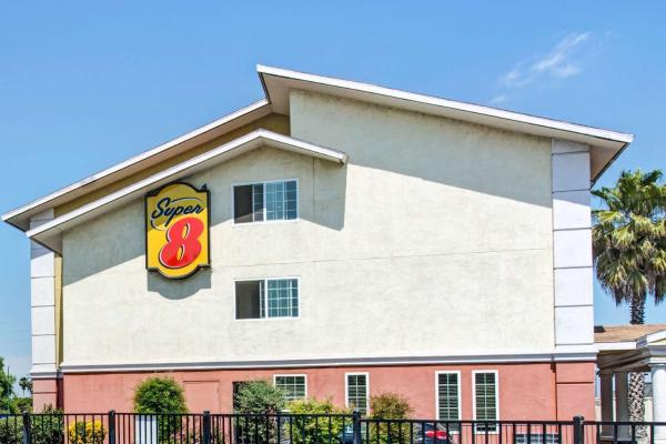 A la foto es mostra l'objecte Super 8 by Wyndham Sacramento/Florin Rd situat a la ciutat de Freeport.
