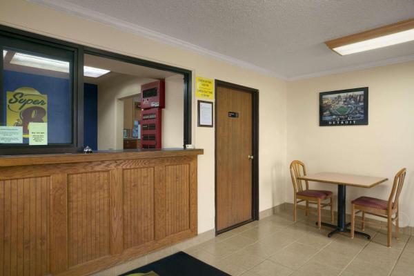 Fotografia 9: Super 8 by Wyndham Saginaw