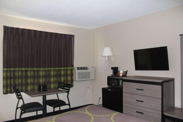 Foto 7: Super 8 by Wyndham Michigan City