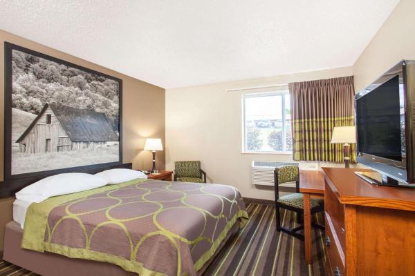 Foto 9: Super 8 by Wyndham Richlands/Claypool Hill Area