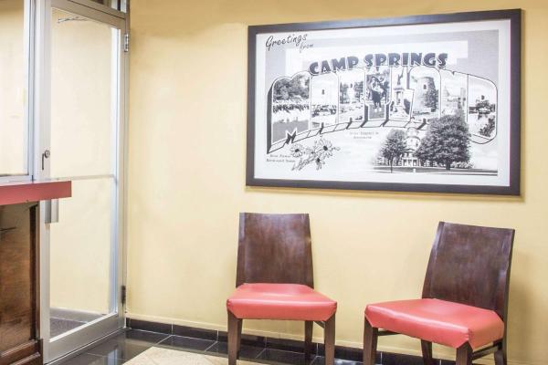 Kuva 5: Super 8 by Wyndham Camp Springs/Andrews AFB DC Area