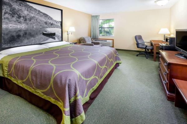 Foto 6: Super 8 by Wyndham Pine Bluff