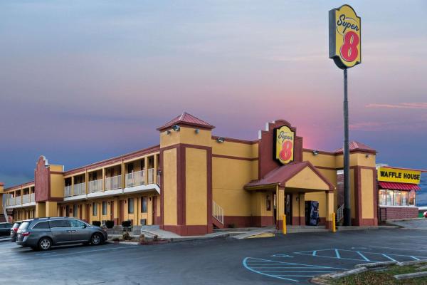 Zdjęcie 1: Super 8 by Wyndham Indianapolis-Southport Rd