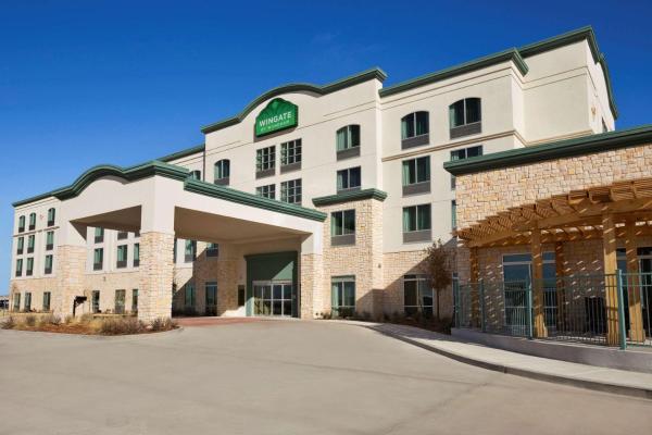 Na foto é possível ver o objeto Wingate by Wyndham Seminole localizado na cidade de Denver City.