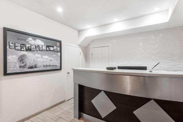 Foto 8: Super 8 by Wyndham Watrous