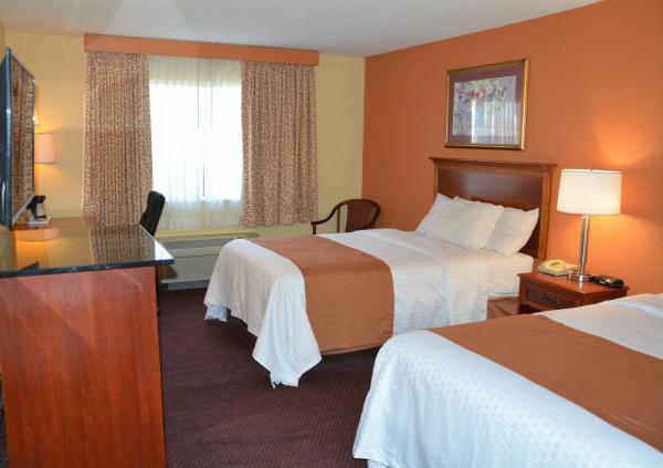 A la foto es mostra l'objecte Columbus Grand Hotel & Banquet Center situat a la ciutat de Columbus.
