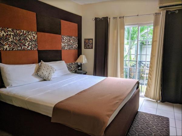A la foto es mostra l'objecte Christar Villas Hotel situat a la ciutat de Kingston.