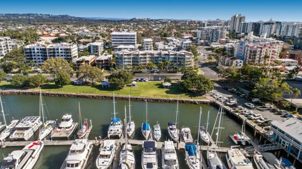 Auf dem Foto ist das Objekt Sailport Mooloolaba Apartments in der Stadt Mooloolaba zu sehen.
