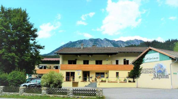 A la foto es mostra l'objecte Alpina Appartements situat a la ciutat de Haldensee.