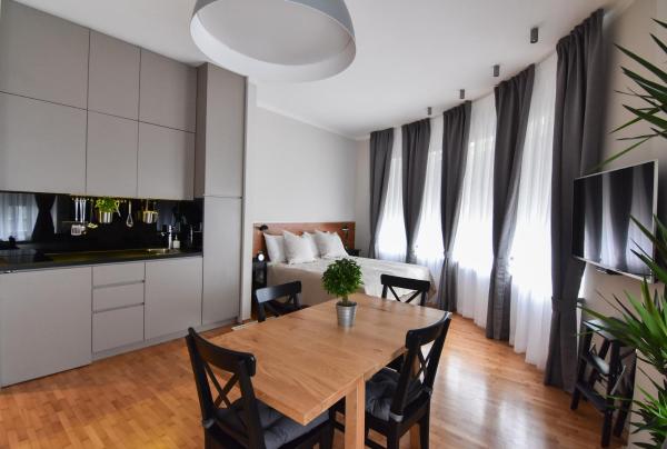 A la foto es mostra l'objecte Karlo Main Square Apartments situat a la ciutat de Zagreb.