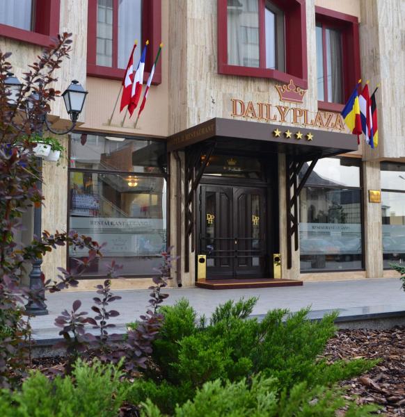The photo shows the Daily Plaza Boutique Hotel located in the city of Suceava.