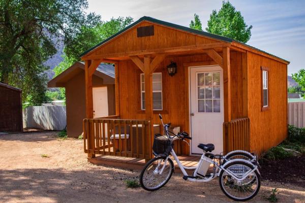 Na zdjęciu widoczny jest obiekt Zion’s Cozy Cabin's położony w mieście Hildale.