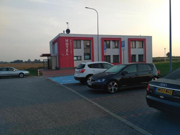 Nella foto è visibile l'oggetto Hotel Nowostawy A2 MOP situato nella città di Nowostawy Dolne.
