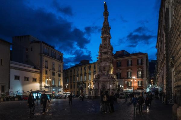 Na foto é possível ver o objeto Art Suite nel Cuore di Napoli localizado na cidade de Naples.