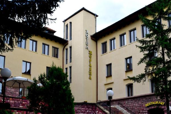 A la foto es mostra l'objecte Hotel Jeravna situat a la ciutat de Gurgulyat.