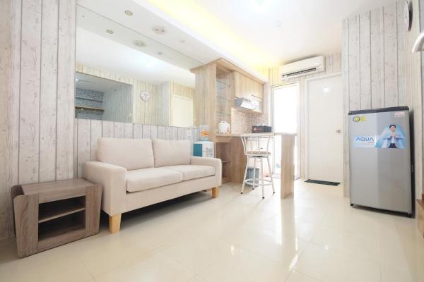 A la foto es mostra l'objecte Spacious and Cozy 1BR Bassura City Apartment By Travelio situat a la ciutat de Jakarta.